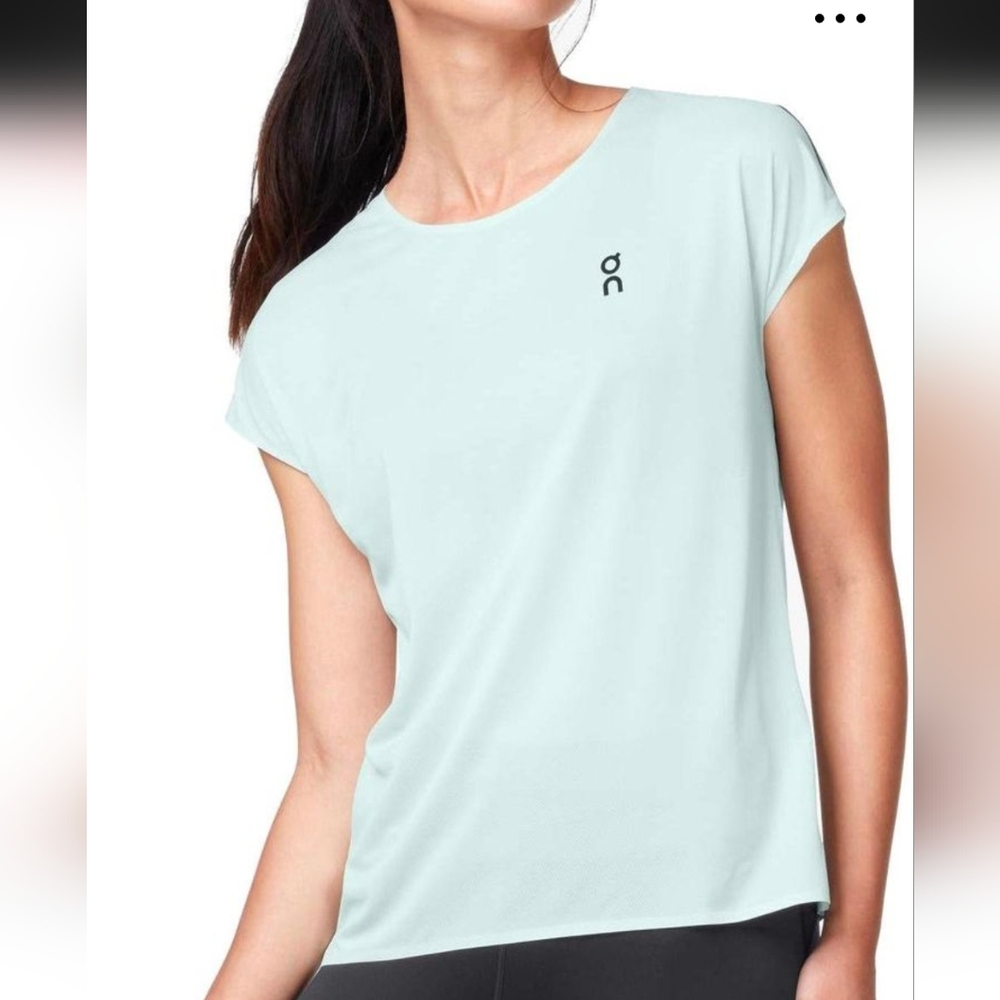 On Cloud Women's Short Sleeve Shirt Medium
